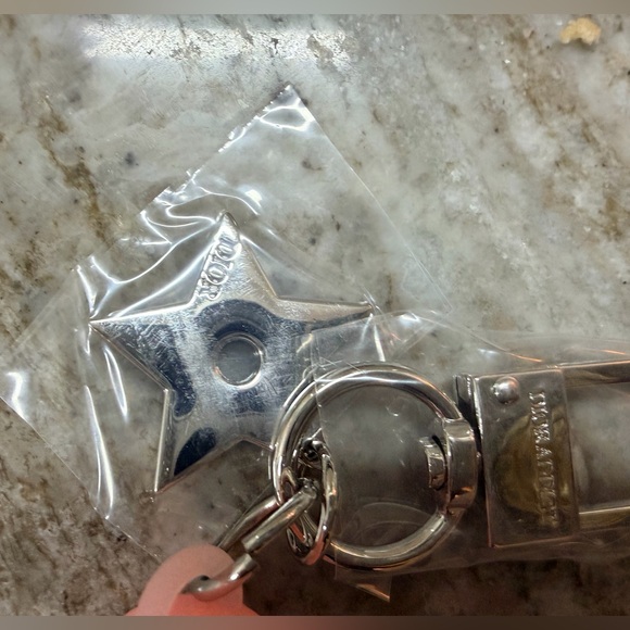 Dior Addict Lip Glow Oil Keychain. New in box. GWP - Picture 4 of 13